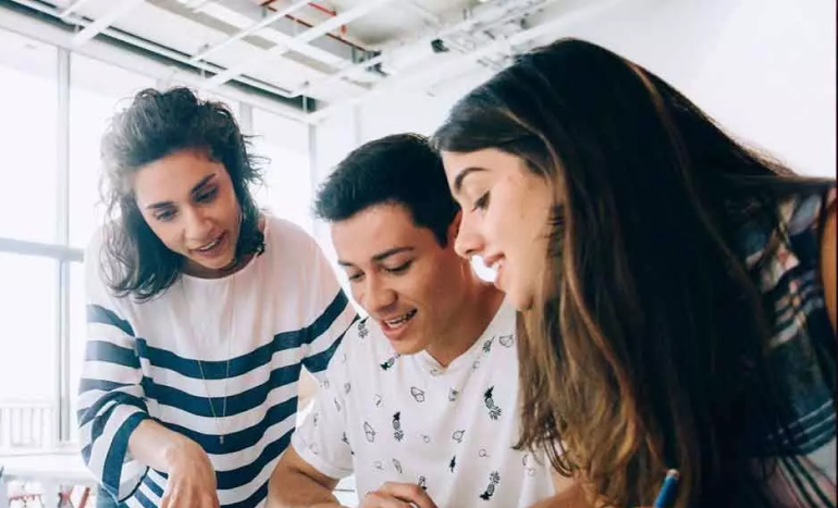 How Internships Shape Students for Future Jobs